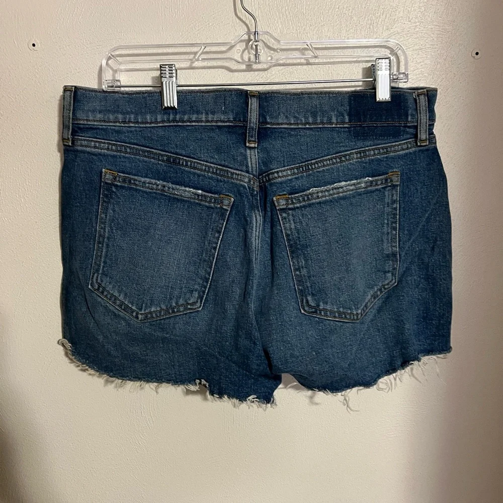 ABERCROMBIE & FITCH Classic Raw Hem Dark Wash Denim Jean‎ Shorts Women's Size 12